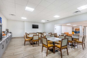 Desayuno de autoservicio incluido todos los días