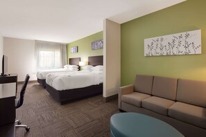 高档床上用品、羽绒被、客房内保险箱、办公桌