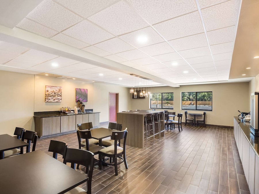 Petit déjeuner continental compris tous les jours