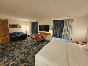 In-room safe, iron/ironing board, free cots/infant beds, free WiFi - Hampton Inn & Suites Prattville (Prattville)