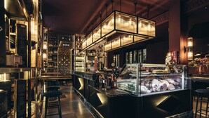 Restaurant - One Shot Luchana  (Madrid)
