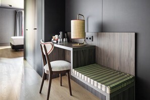 Dobbeltværelse med dobbeltseng eller 2 enkeltsenge - balkon | Premium-sengetøj, minibar, pengeskab på værelset, skrivebord