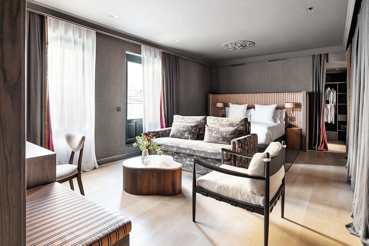 Suite | Ropa de cama de alta calidad y minibar