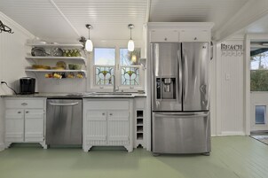 Cottage, Ensuite, Garden View (Salty Soul Cottage) | Private kitchen