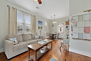 Romantic Cottage, Private Bathroom, Garden View (The Cottage) | Lounge