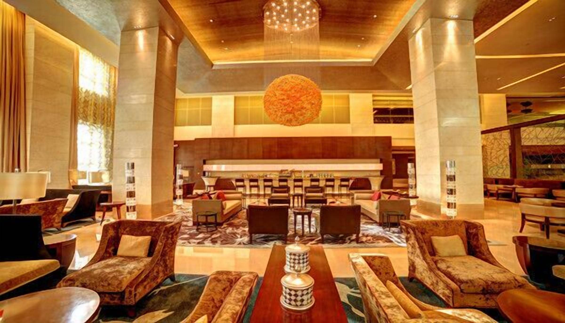 Lobby lounge