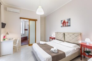 1 bedroom, Frette Italian sheets, premium bedding, minibar
