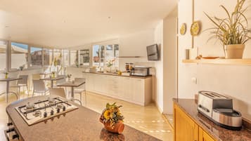 22-Zoll-LCD-Fernseher mit Digitalempfang, Fernseher