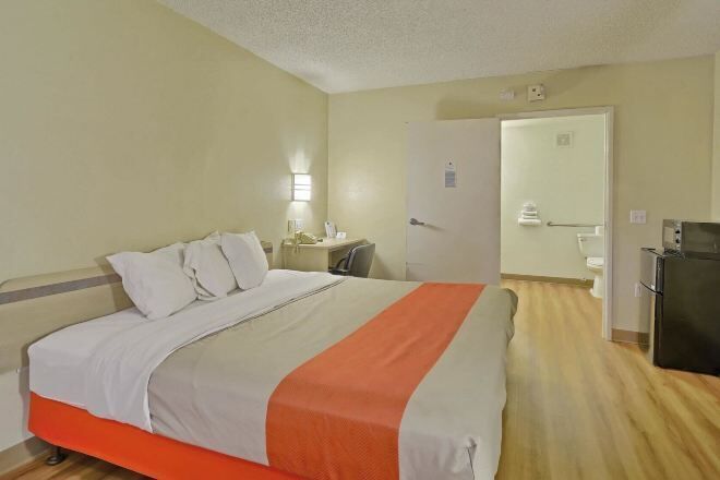 Free WiFi, bed sheets, wheelchair access