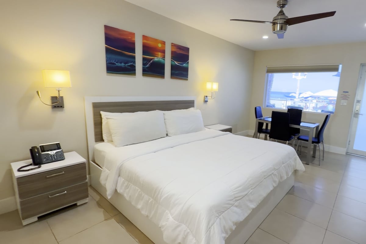 Deluxe Oceanfront King Suite (First Floor) | 2 bedrooms, Egyptian cotton sheets, premium bedding, down comforters