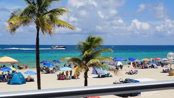 Deluxe Oceanfront King Suite (First Floor) | Beach/ocean view
