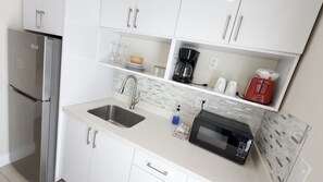Unclassified image, 4 of 19, button - The Diane Oceanfront Suites (Hollywood)