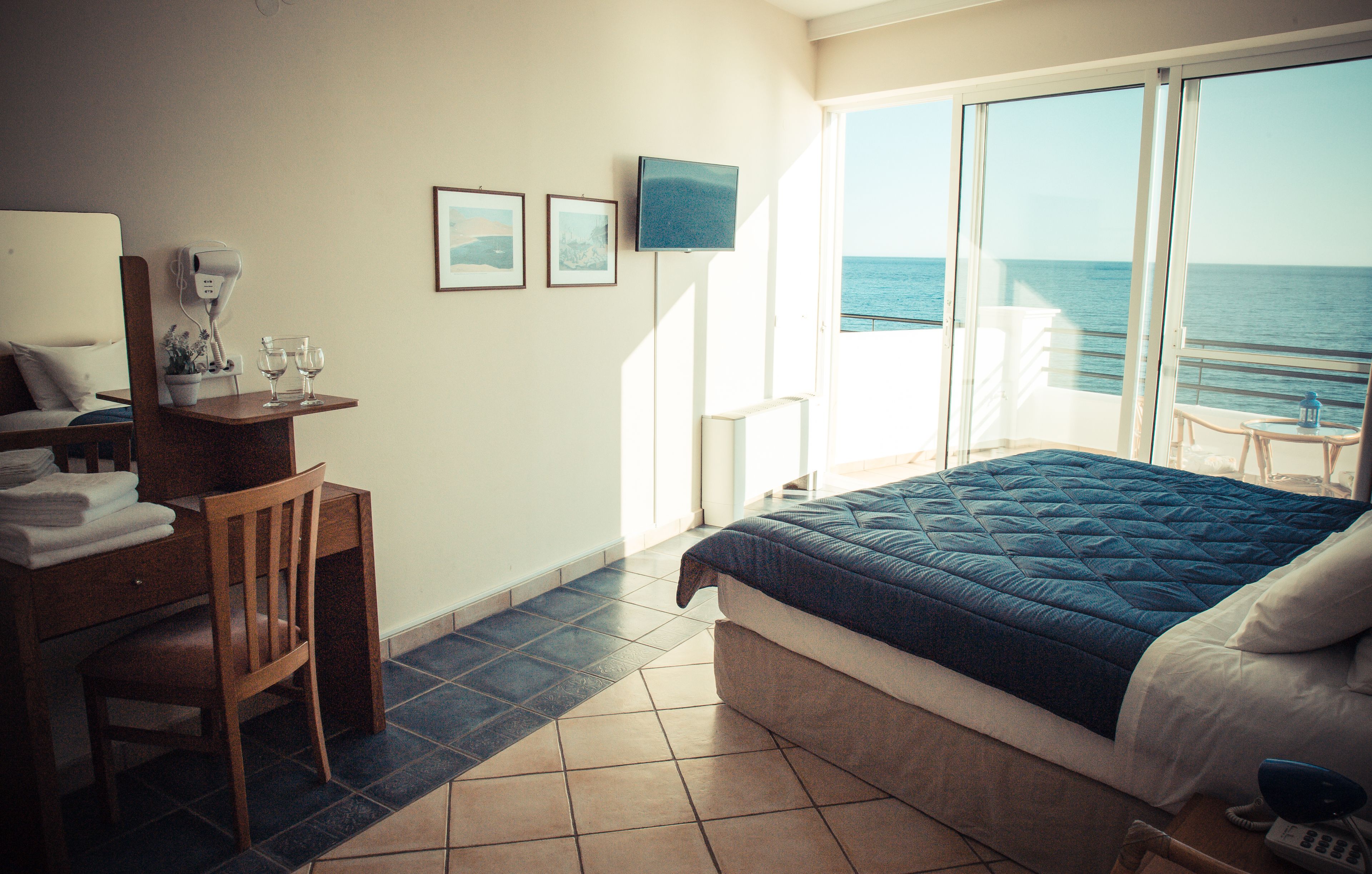 residence, sea view | 1 bedroom, blackout curtains, soundproofing, iron/ironing board