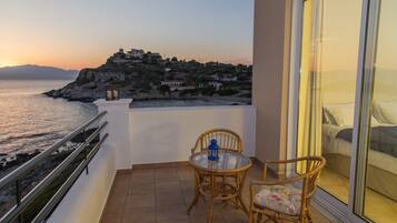 Residence, Sea View