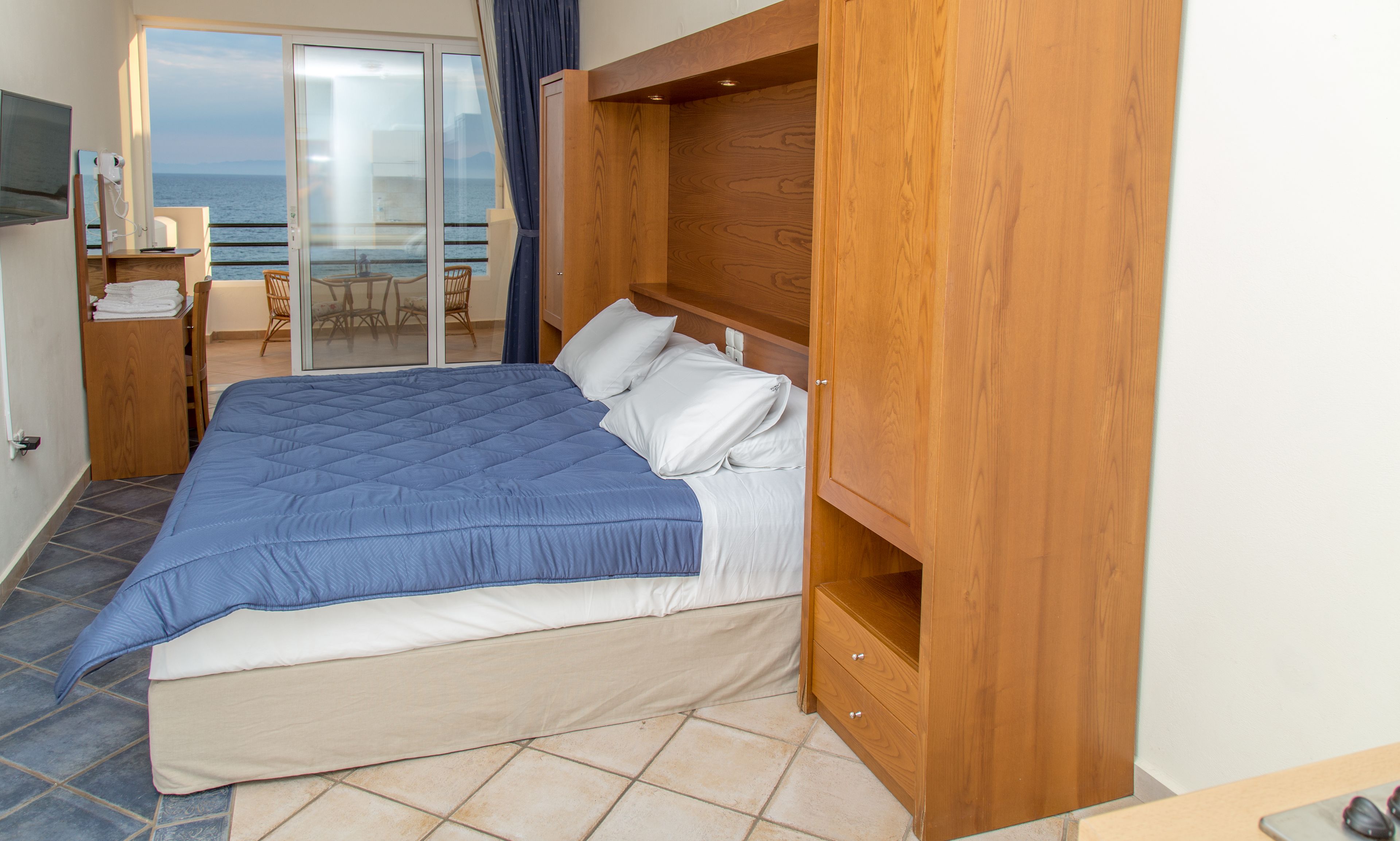one bedroom apartment, sea view | 1 bedroom, blackout curtains, soundproofing, iron/ironing board