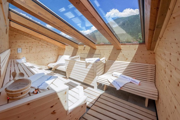 Deluxe Penthouse, 4 Bedrooms, Sauna, Mountain View (Private Spa & rooftop Terrace) | Premium bedding, Select Comfort beds, in-room safe, soundproofing