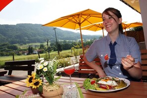 Tägliches inbegriffenes Frühstücksbuffet