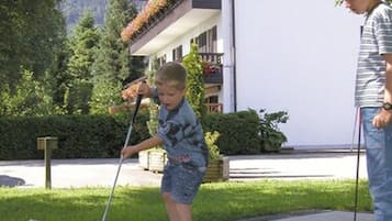 Mini-golf