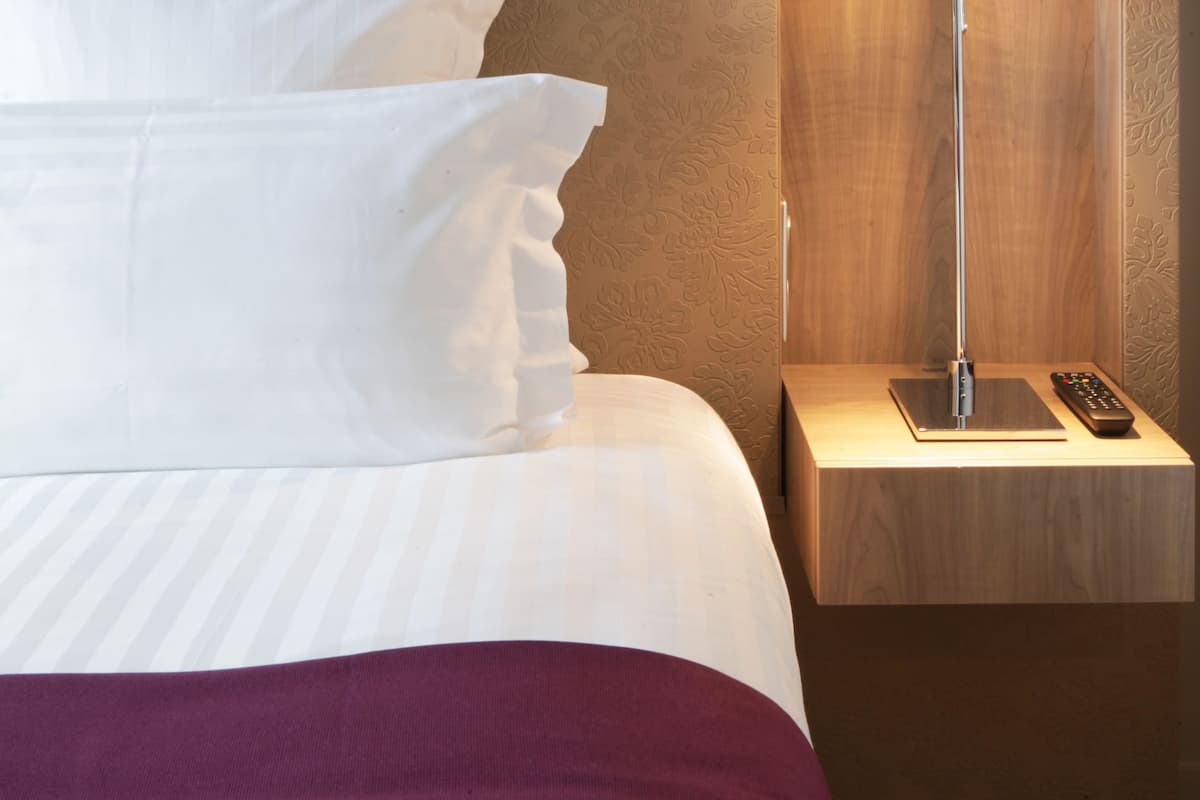 minibar, in-room safe, individually furnished, desk