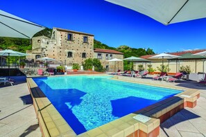 Seasonal outdoor pool