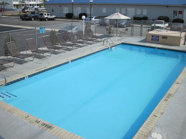 Seasonal outdoor pool