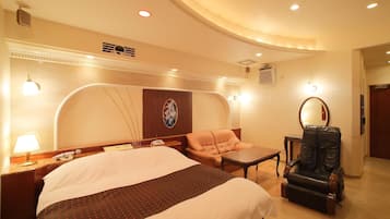 Literie de qualité supérieure, minibar, décoration personnalisée