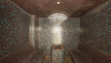 Steam room, Turkish bath/hammam, massage/treatment rooms