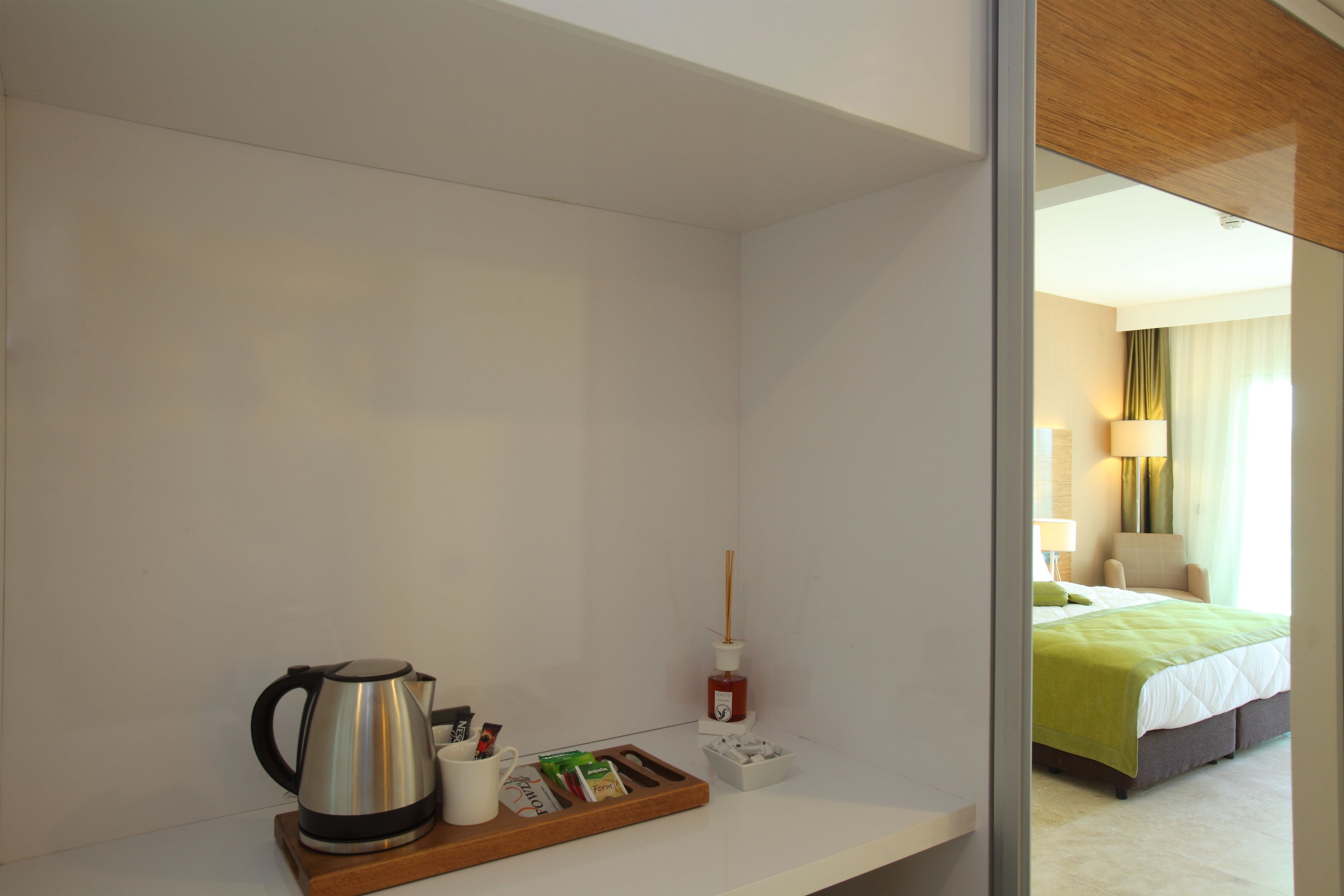 standard room, sea view | coffee and/or coffee maker