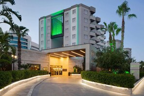 View from property - Wyndham Garden Lara (Antalya)