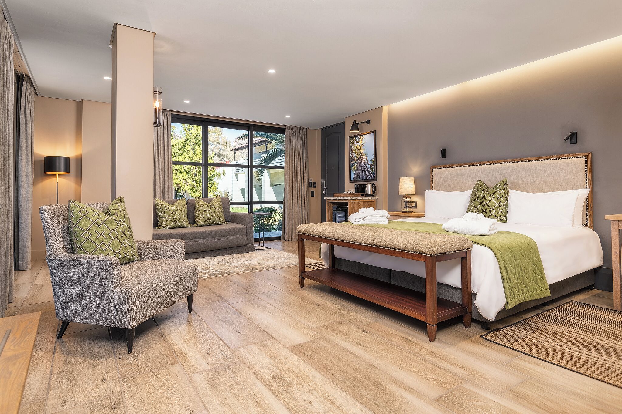 Minibar, caja de seguridad en la habitación, escritorio y wifi gratis 