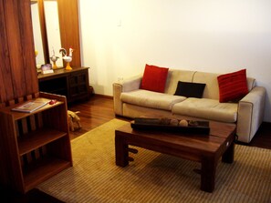 Lobby sitting area - Quito Garden Hotel (Quito)