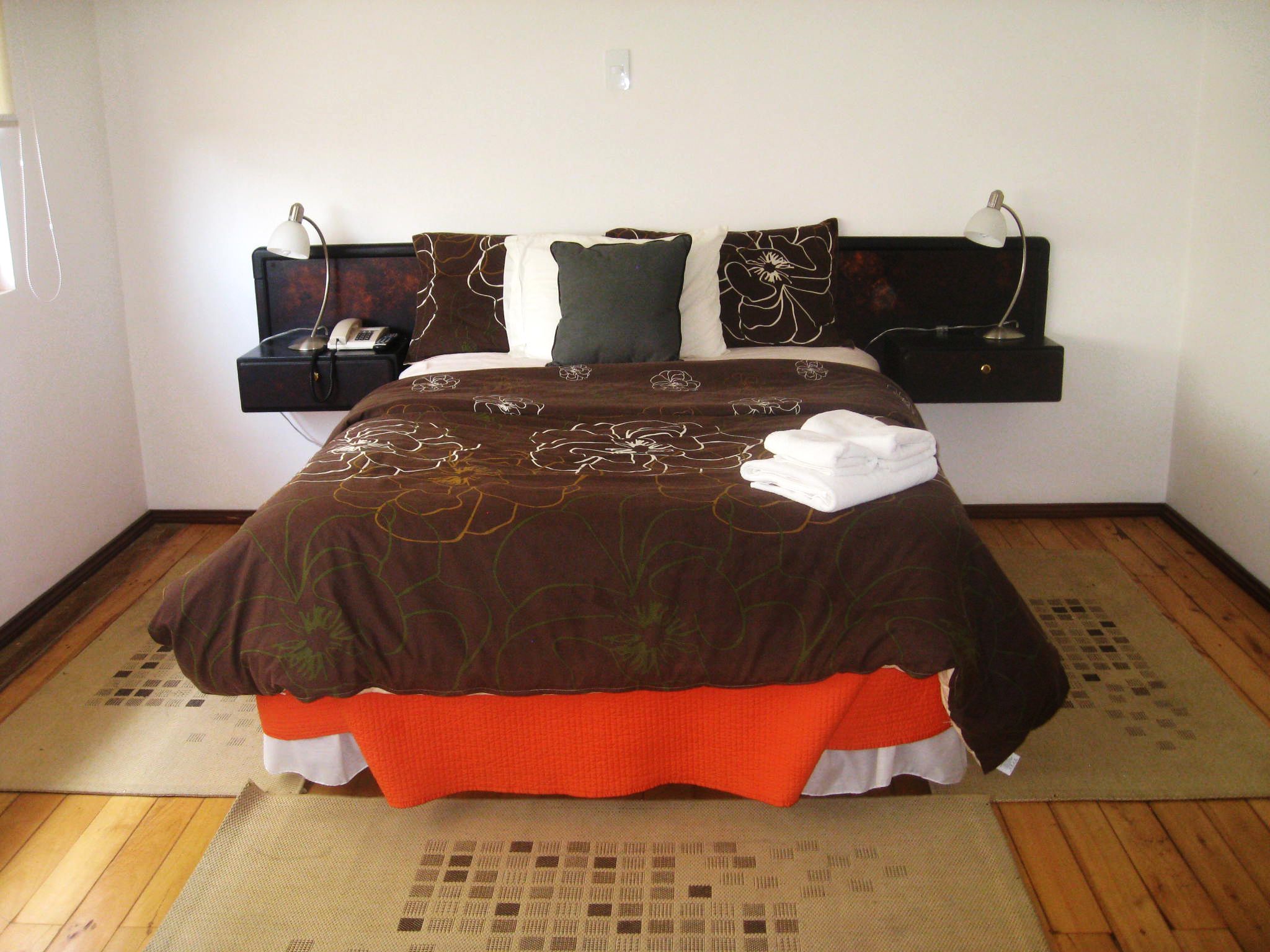 Double Room | Desk, free cribs/infant beds, free WiFi