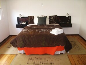 ダブルルーム | デスク、ベビーベッド (無料)、WiFi (無料)