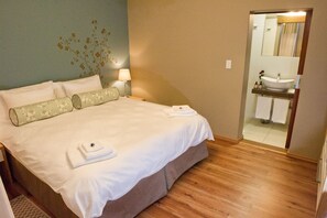 ห้องแฟมิลี่ | ตู้นิรภัยในห้องพัก, โต๊ะทำงาน, ห้องเก็บเสียง, Wi-Fi ฟรี