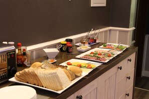 Free continental breakfast - Namib Guesthouse (Swakopmund)