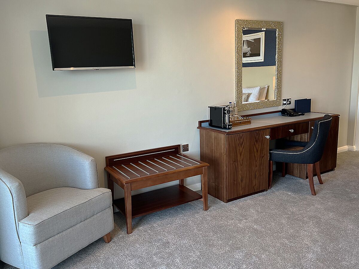 Photo - Sandbanks Hotel