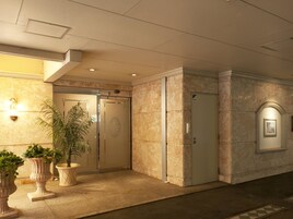 Entrada al alojamiento
