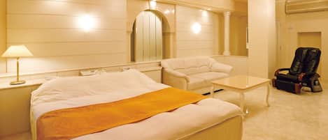 Ropa de cama hipoalergénica, minibar y decoración personalizada