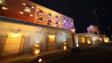 Front of property - evening/night