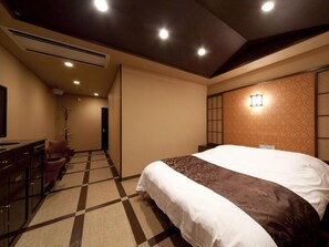 Individually decorated, individually furnished, free WiFi, bed sheets - Fine Garden Matsuzaka III (Matsusaka)