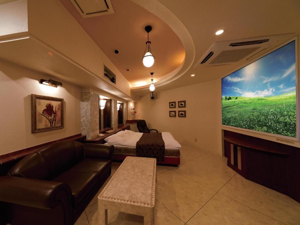 Premium bedding, minibar, soundproofing, free WiFi