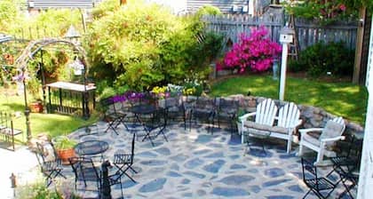 Fuquay Mineral Spring Inn & Garden
