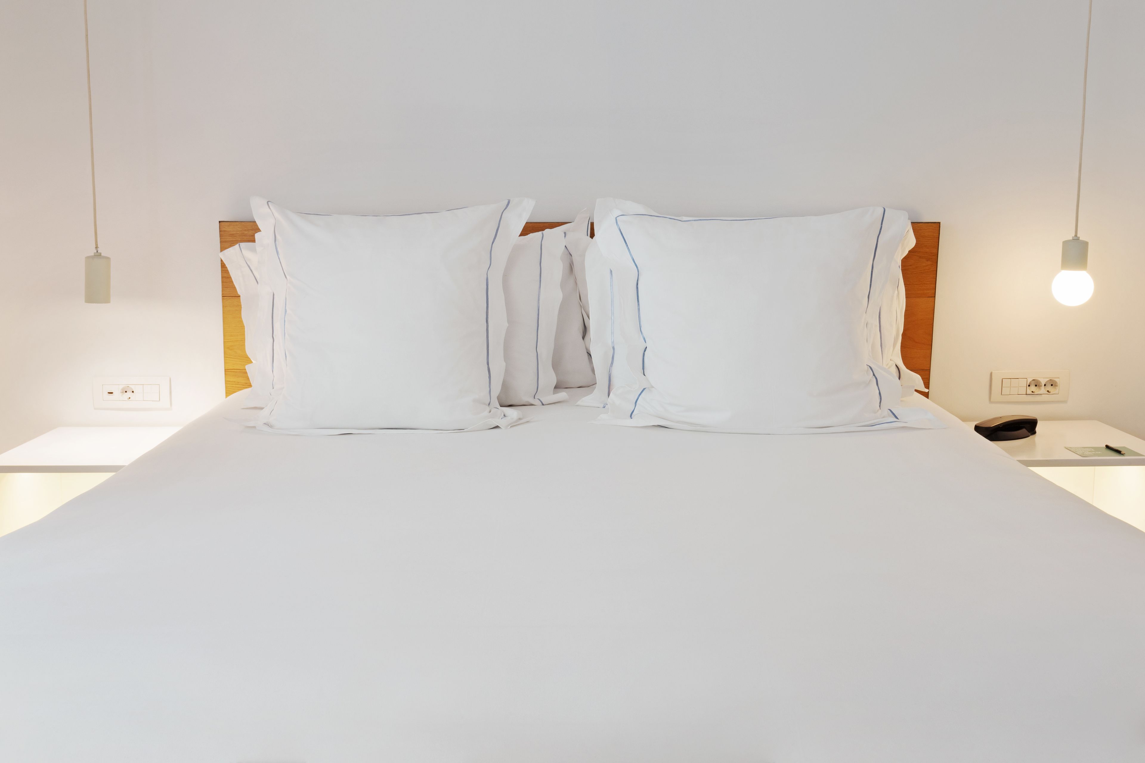 premium bedding, down duvets, minibar, in-room safe