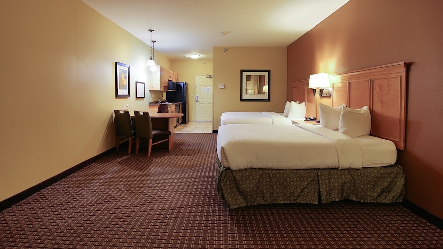 Hawthorn Extended Stay by Wyndham Minot
