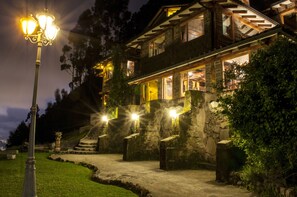Front of property – evening/night - Hacienda Rumiloma  (Quito)