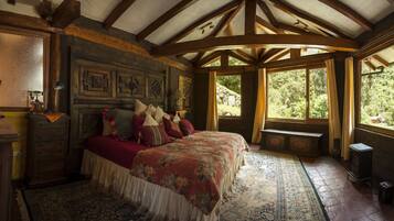 1 habitación, cubrecamas y caja de seguridad en la habitación