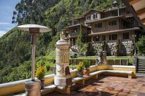 Porch - Hacienda Rumiloma  (Quito)