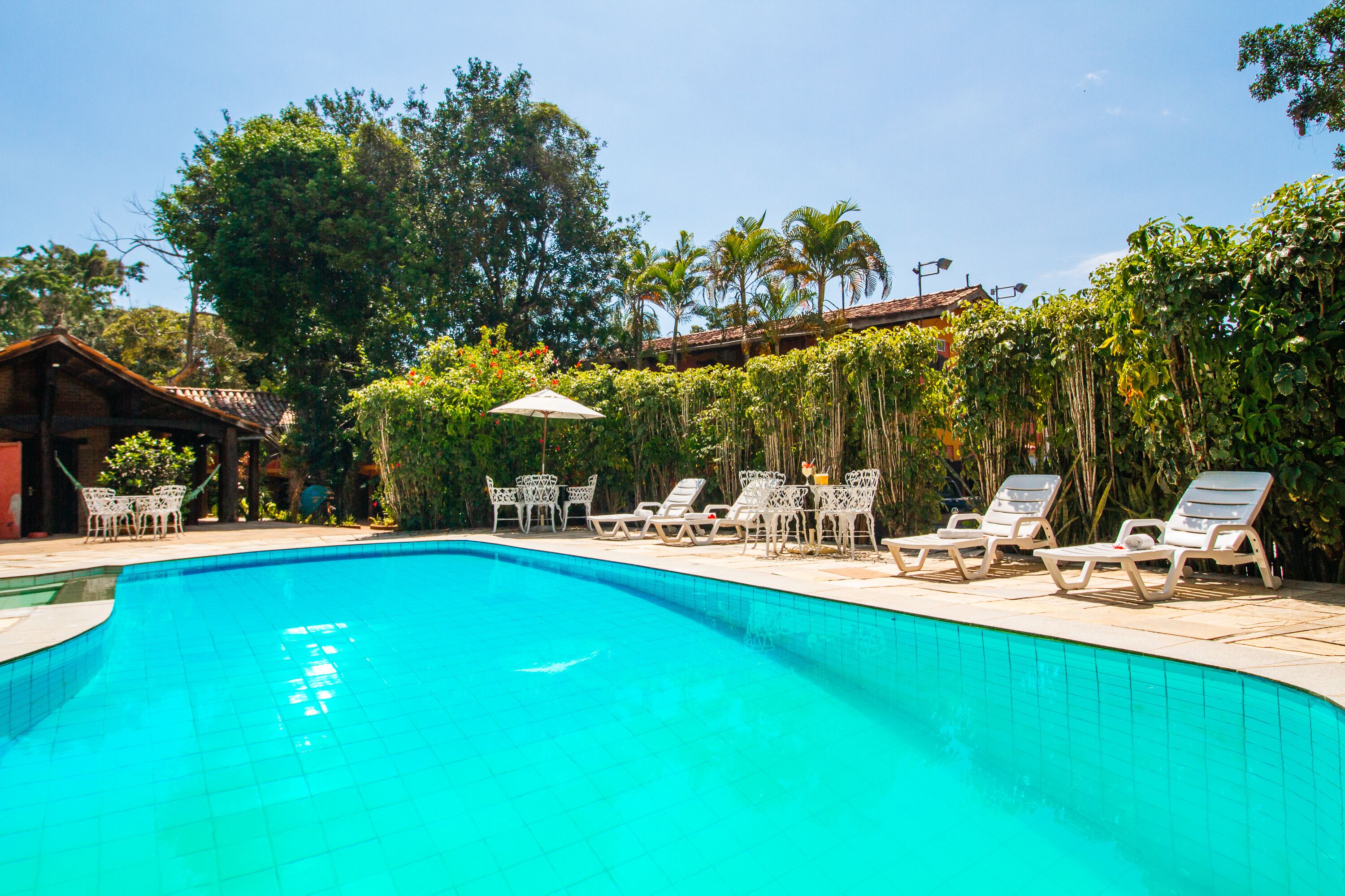 outdoor pool, pool loungers
