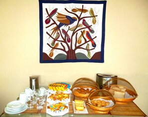 Free daily buffet breakfast