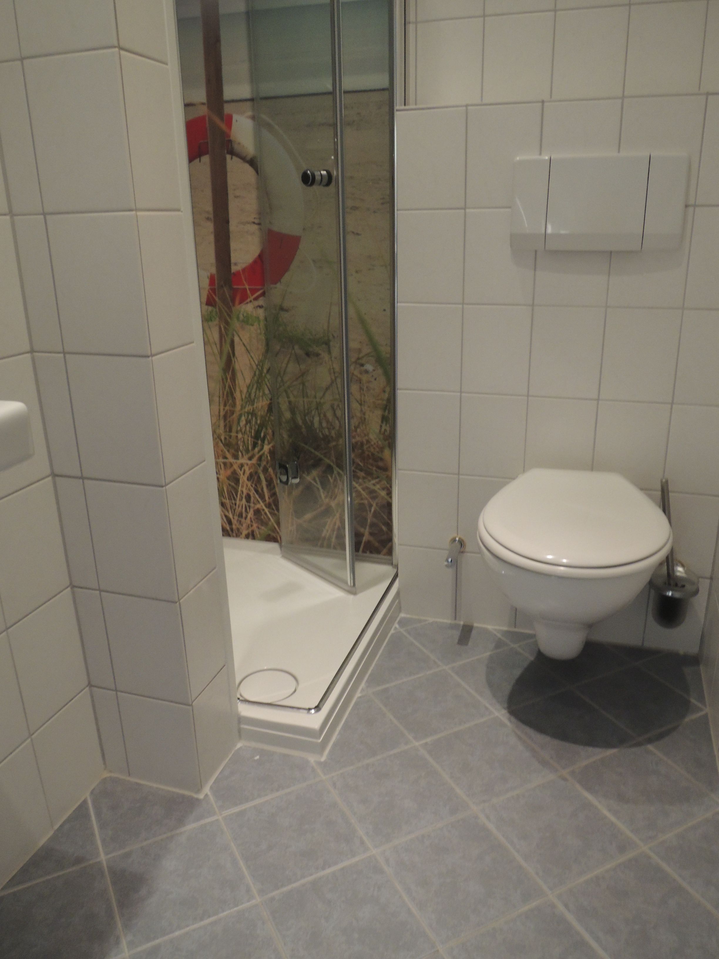 double room with adjoining single room | bathroom | shower, hydromassage showerhead, free toiletries, hair dryer